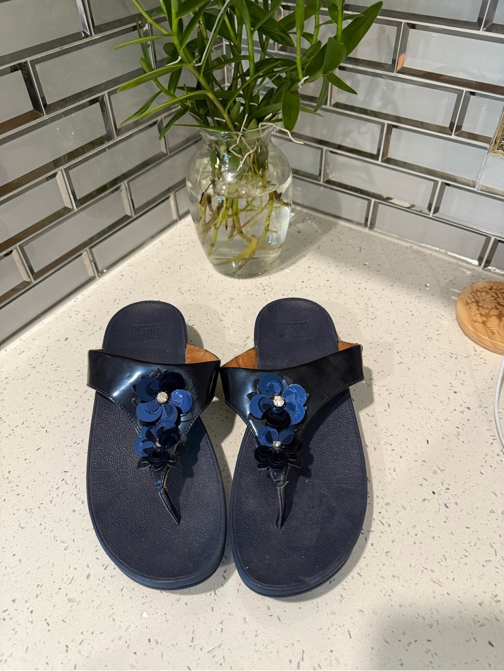 Fitflop Navy Floral Thong Sandals with Glossy Straps